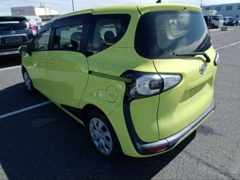 Toyota Sienta